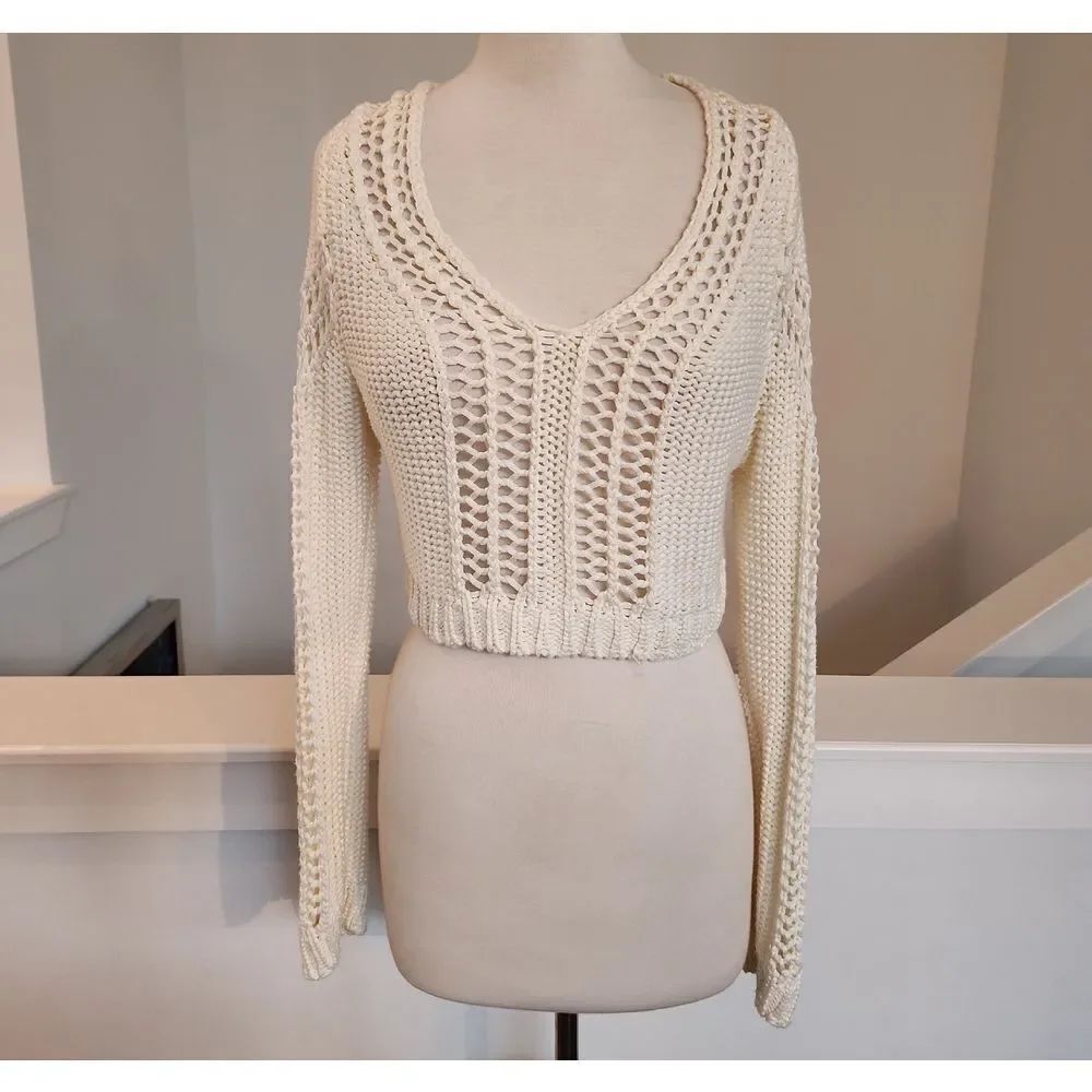 Nasty Gal Cream Knit Crop Sweater Size M